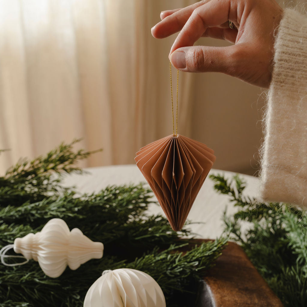 Box of 4 Caramel Paper Hanging Decorations