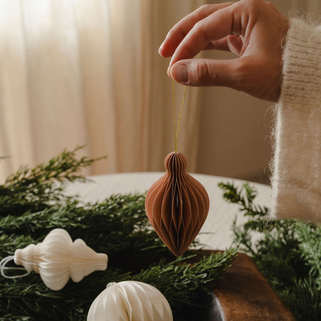 Box of 4 Caramel Paper Hanging Decorations