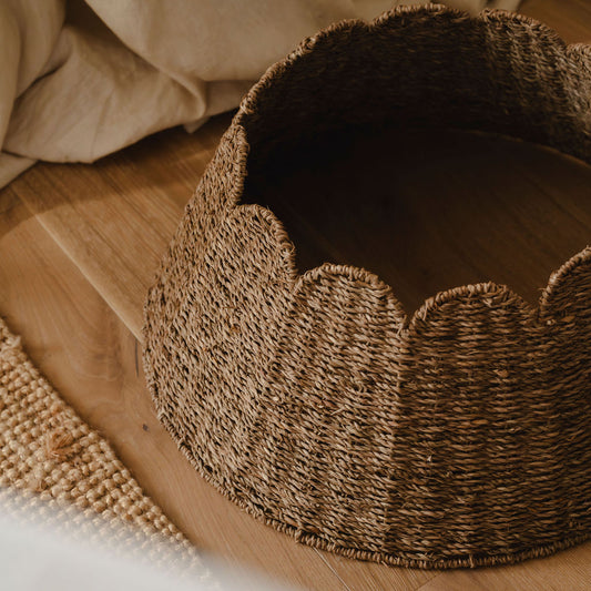 Scalloped Sea Grass Tree Skirt