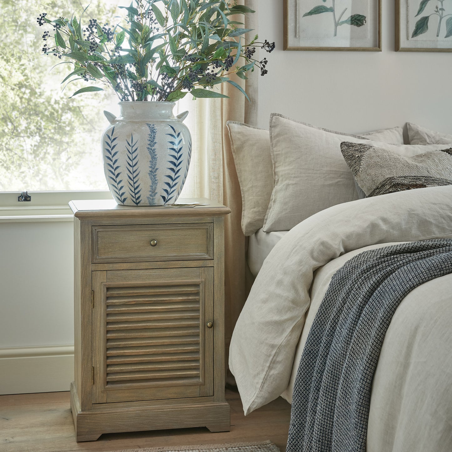 Delphine Collection 1 Drawer 1 Door Chest (Left Hand)