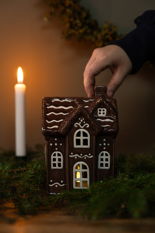 No. 4 Gingerbread Street - Ceramic House Now Half Price