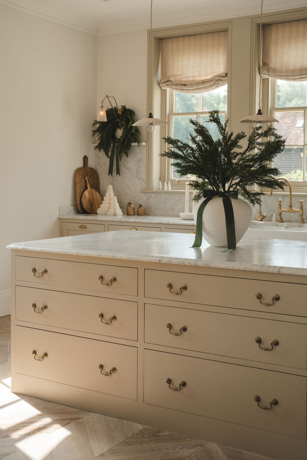 Regola Matt White Vase