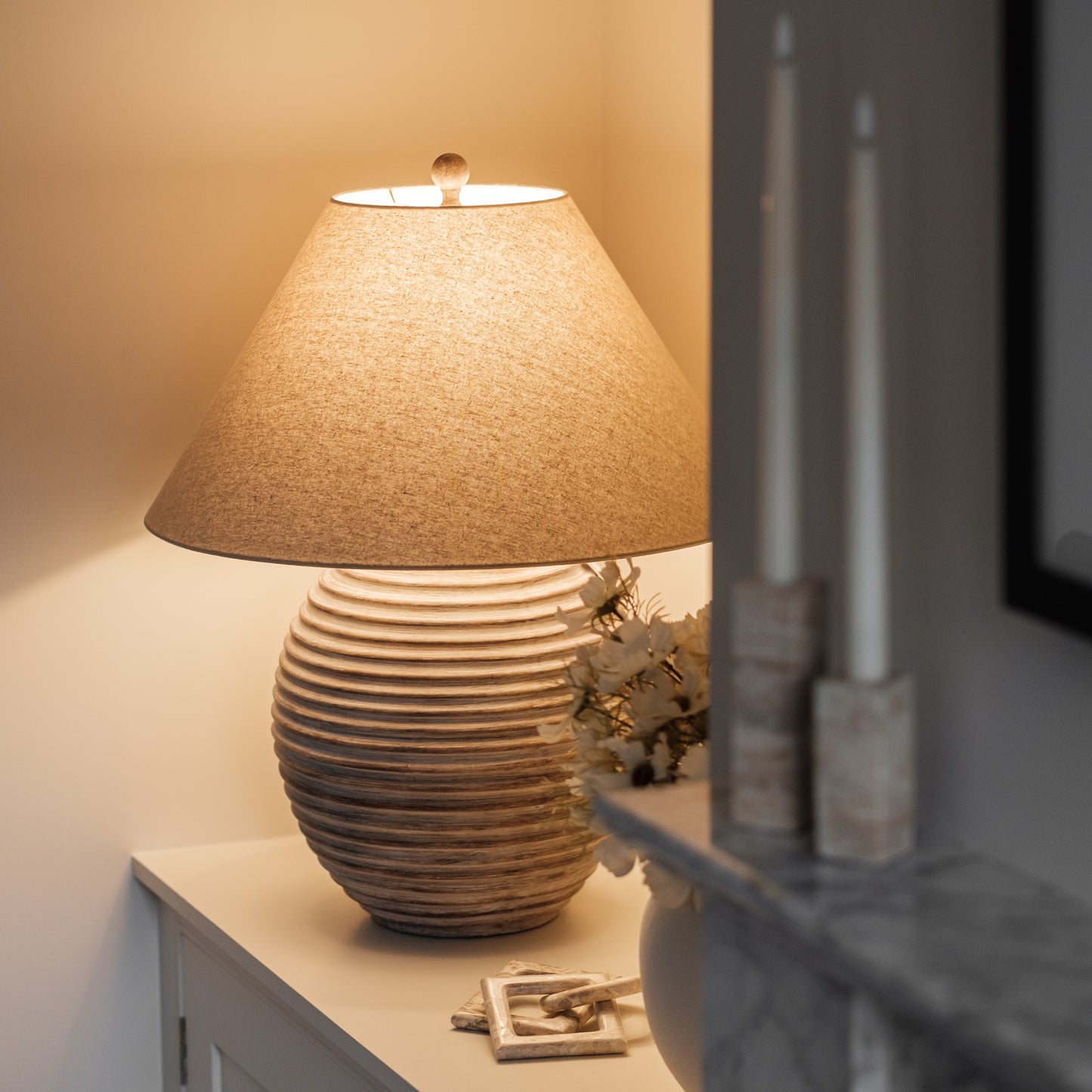 Saturn Table Lamp