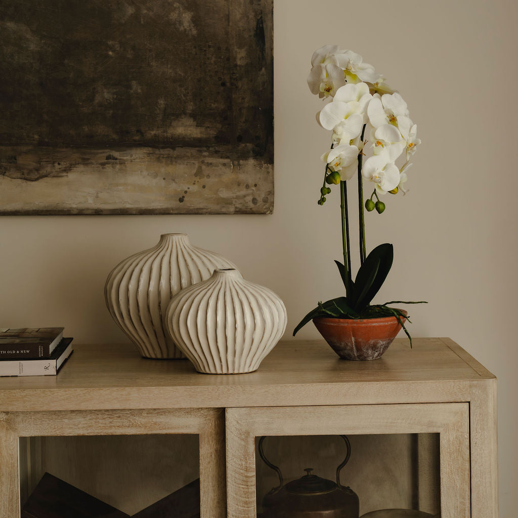 Lorito Textured Cream Vase