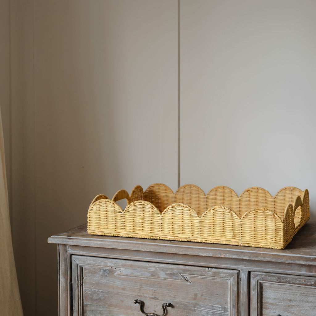 (Slight Seconds) Large Scalloped Wicker Tray